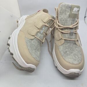 New SOREL WOMEN'S KINETIC™ BREAKTHRU CARIBOU SNEAKER BOOT, size 9